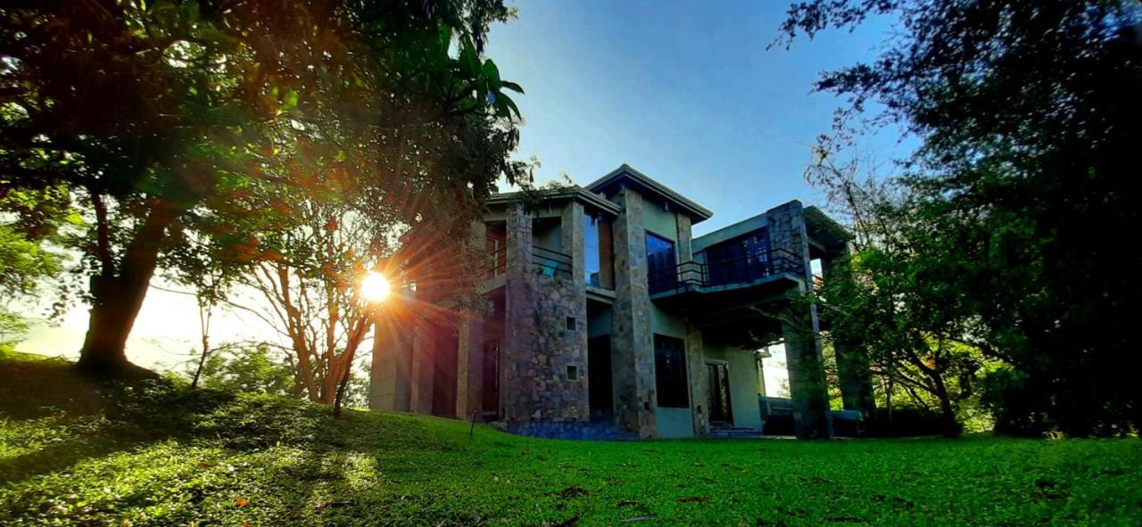 Castle Palace Kandy Exterior photo